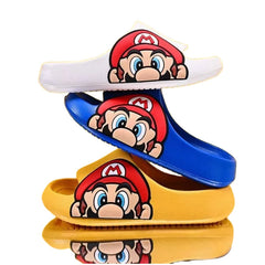 Zapatillas de dibujos animados de verano de Super Mario, lindas y cómodas, para niños y niñas, zapatos antideslizantes transpirables para el baño, zapatillas de uso exterior